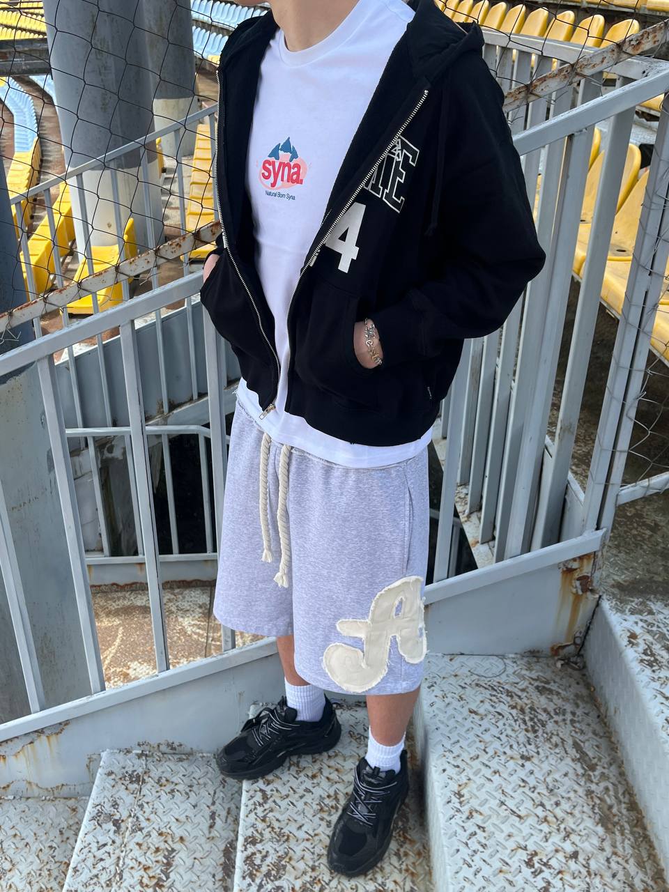 ARIS2WRLD SHORTS GREY