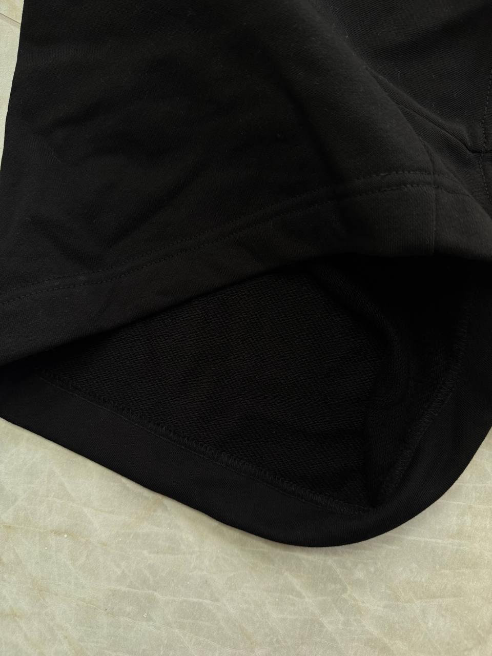 ARIS2WRLD SHORTS BLACK