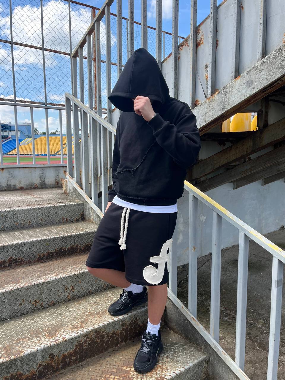 ARIS2WRLD SHORTS BLACK